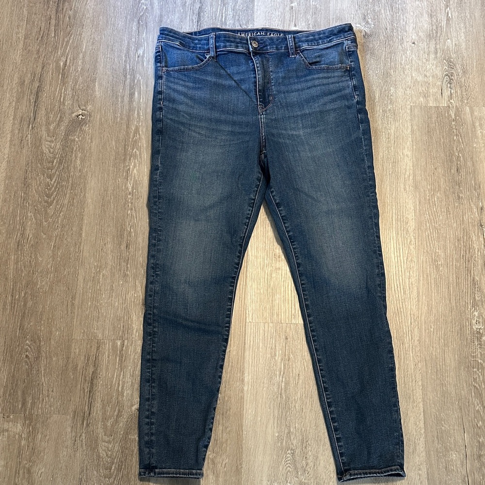 American Eagle Outfitters Hi-Rise Jegging
